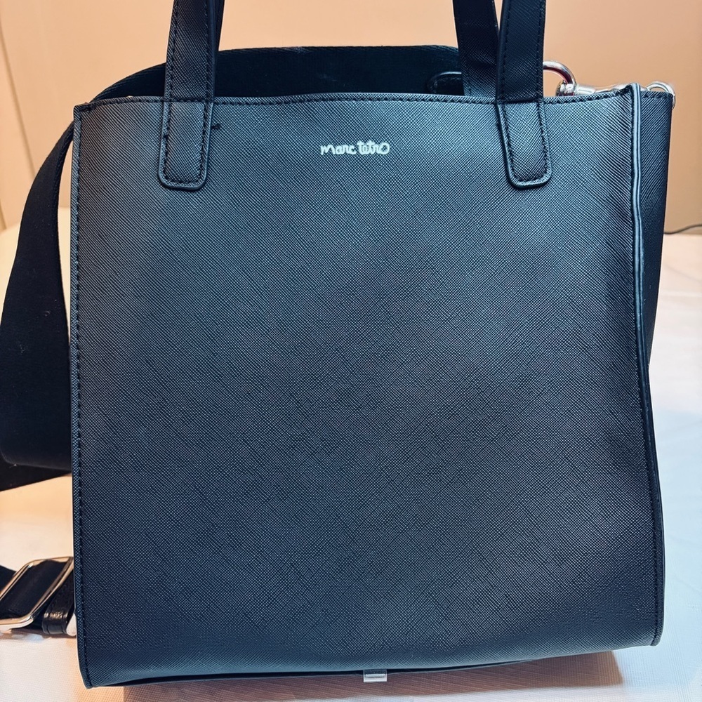 Stylish Black Crossbody Bag with Dog Print - Picture 7 of 9